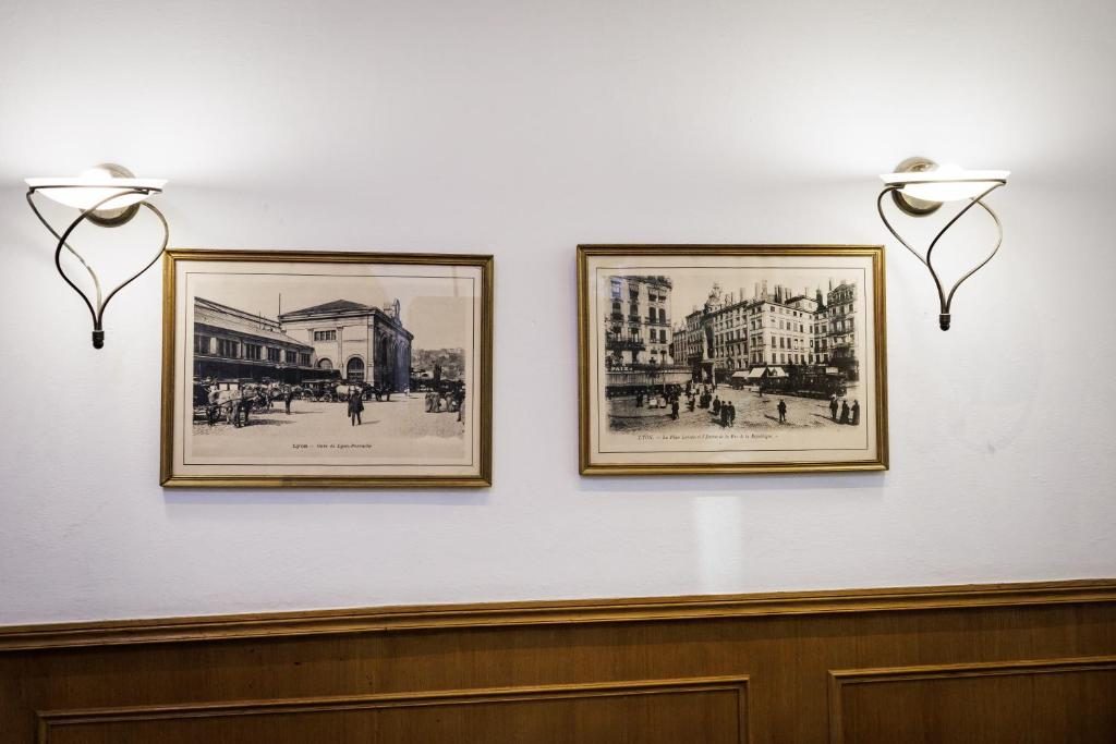 Photographies anciennes de la gare de Lyon-Perrache encadrées
