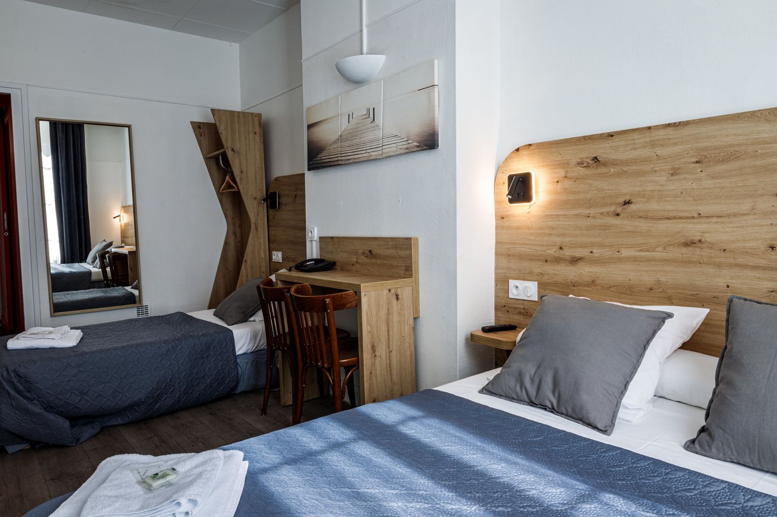 Chambre Triple de l’Hôtel du Dauphiné